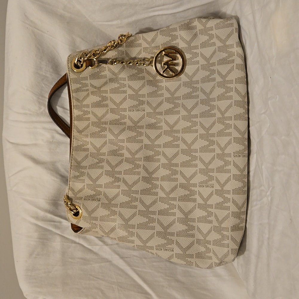 Micheal Kors Jet Set Chain Tote and Wallet - Picture 13 of 13